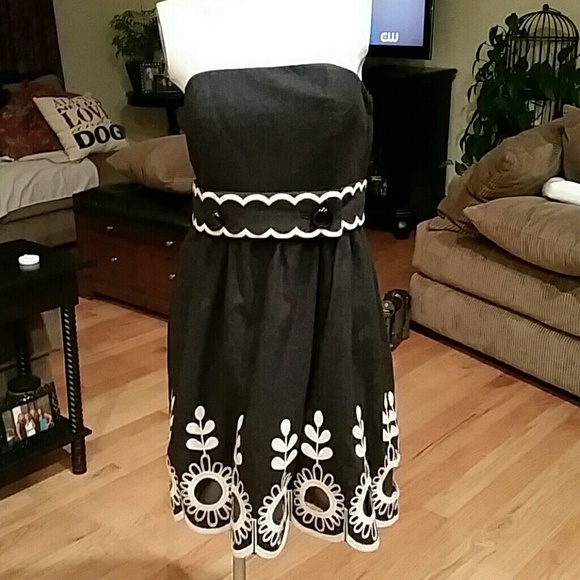 Tibi Dresses & Skirts - Tibi Dress w/decorative bottom NWT