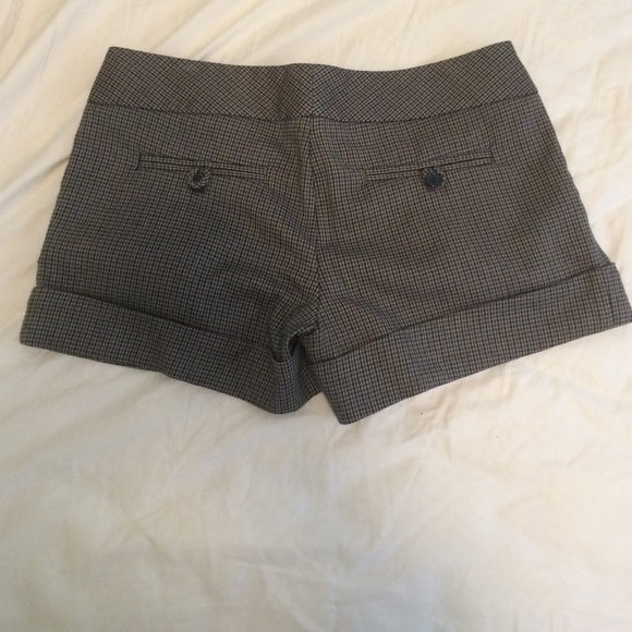 Short - Picture 2 of 3