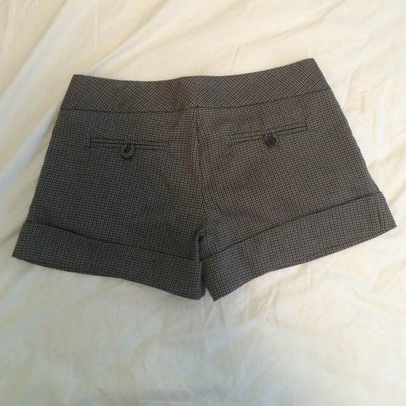 Short - Picture 3 of 3