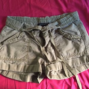 Levi-cargo shorts