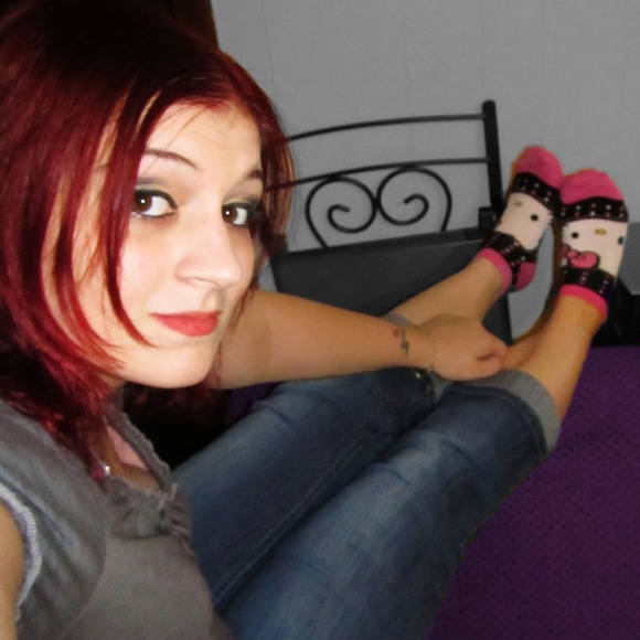 Meet your Posher, Ashley - Picture 1 of 1