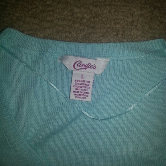 Scoop neck sweater. - Picture 2 of 3