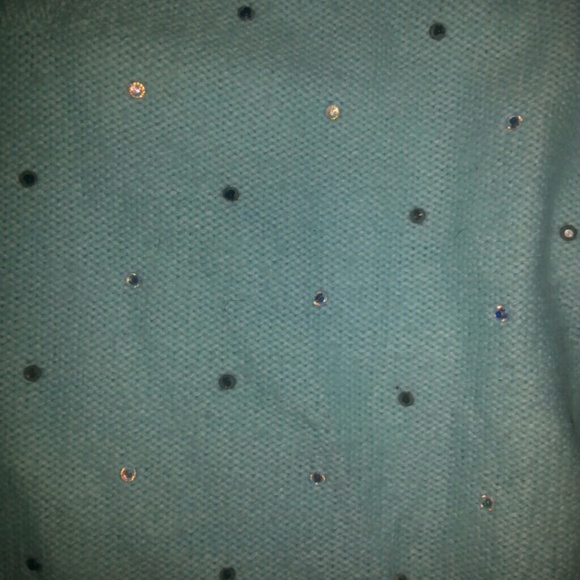 Scoop neck sweater. - Picture 3 of 3