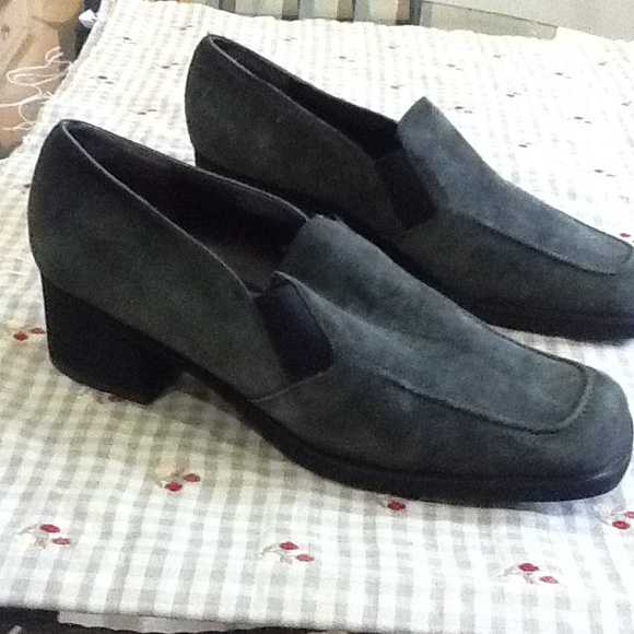 Suede loafer - Picture 2 of 6