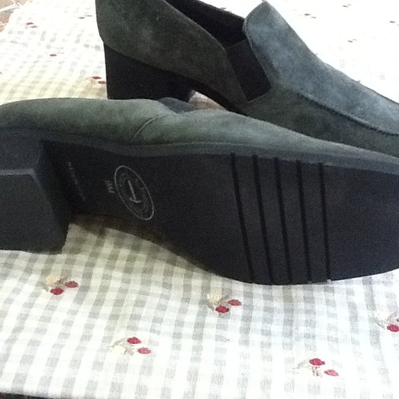 Suede loafer - Picture 3 of 6