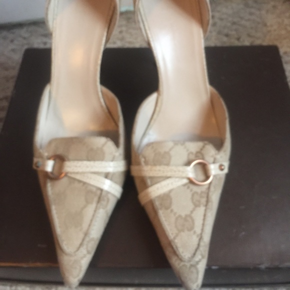 Gucci d'orsay beige pumps - authentic!