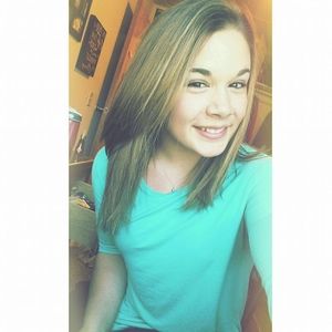 Meet your Posher, Olivia