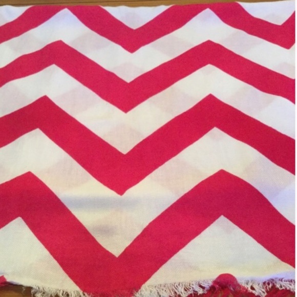 Fuchsia Chevron Scarf - Picture 2 of 2