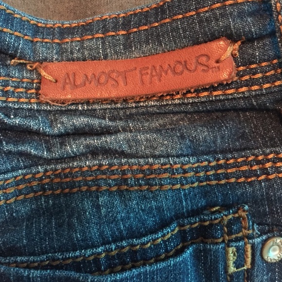 Capris👖 - Picture 3 of 4