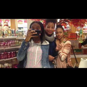 Meet your Posher, Mozelle