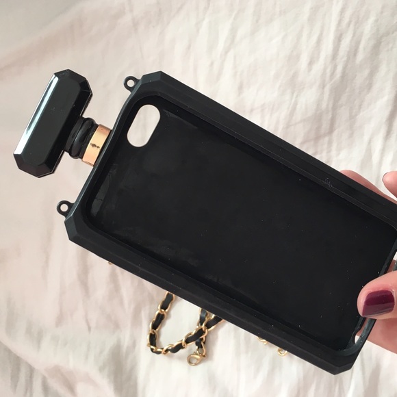 reserved for bundle ❌❌❌ Black iPhone 5 case - Picture 2 of 3