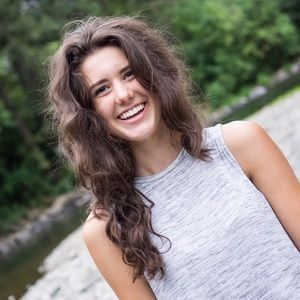 Meet your Posher, Liana