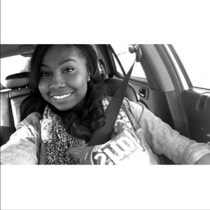 Meet your Posher, Anisa