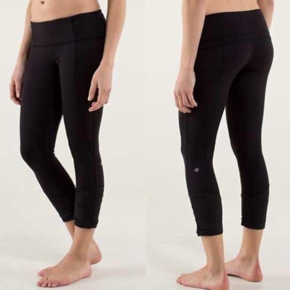 Lululemon Reversible Cropped Wunder Under Leggings