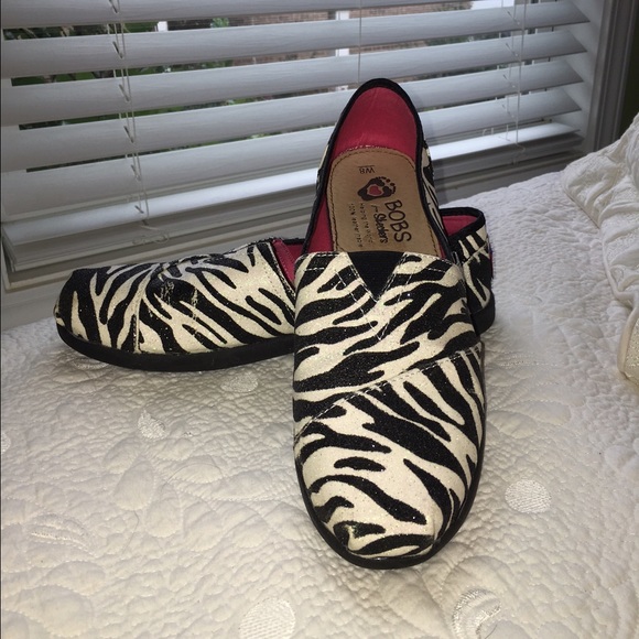 Zebra bobs 👟💗🐼