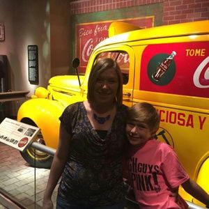 Meet your Posher, Crystal