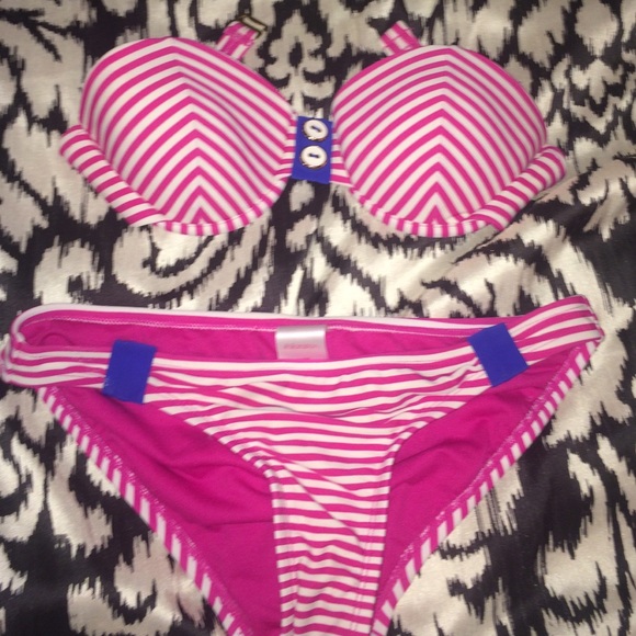 really cute strapless bikini
