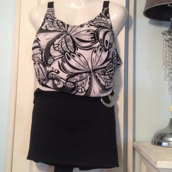 💖💞CUTE BATHING SUIT TOP&SKIRT BOTTOM NO PANTIE💞