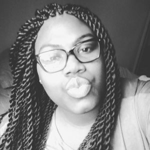 Meet your Posher, Anayah