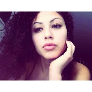 Meet your Posher, Ebonie