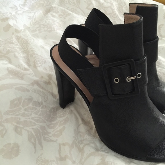 Stuart Weitzman open toe leather heel sandal - Picture 3 of 4