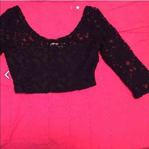 Crop top with lace sleeves (new)