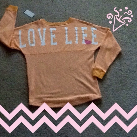 VARSITY ❤️ "Tunic" length top. - Picture 3 of 4