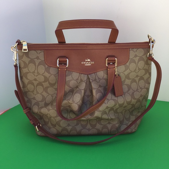 Coach Handbags - New authentic coach signature tote