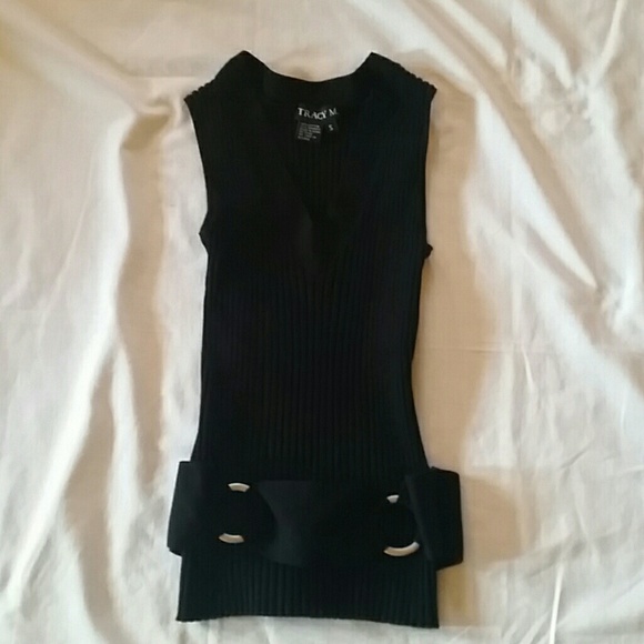 Tracy M Black V neck sleeveless sweater Sz Small