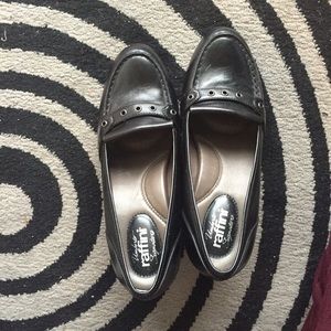 Umberto raffini black heels