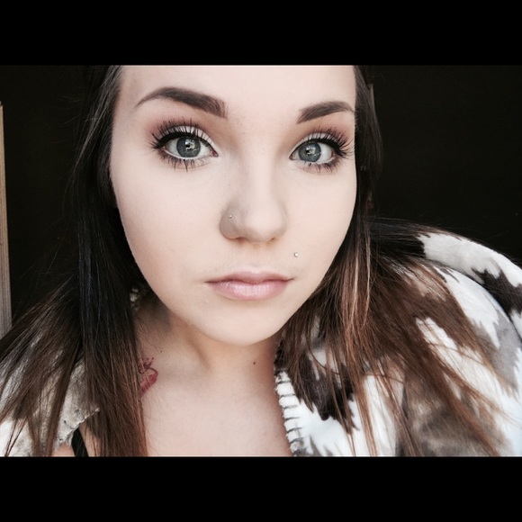 Meet your Posher, Whitney