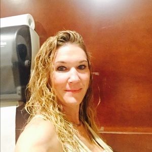 Meet your Posher, Andria