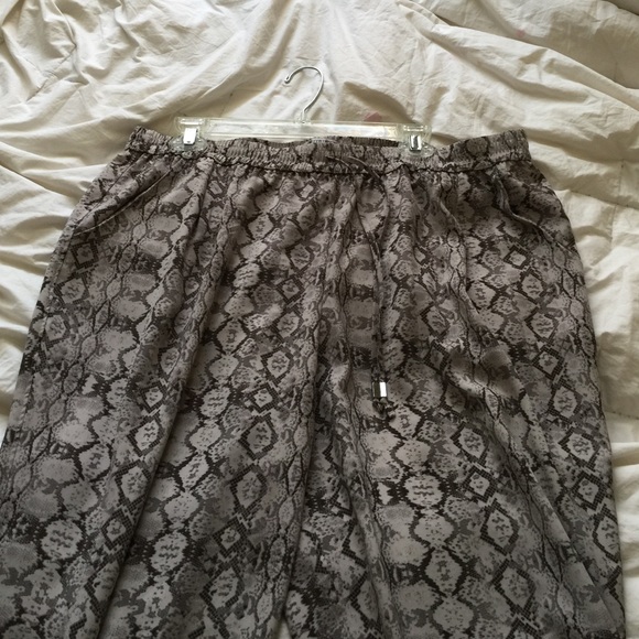 NEW Jennifer Lopez pants