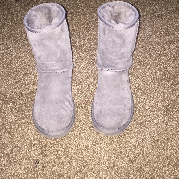 Uggs worn 3 times. Size 5 - Picture 1 of 4