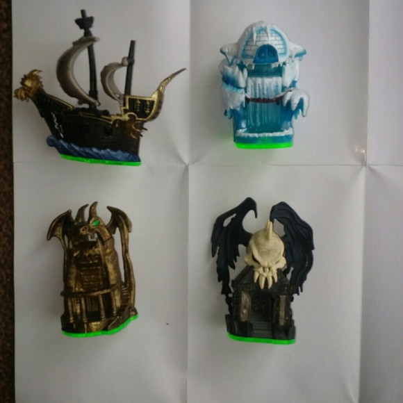 Skylander accessories. - Picture 2 of 2