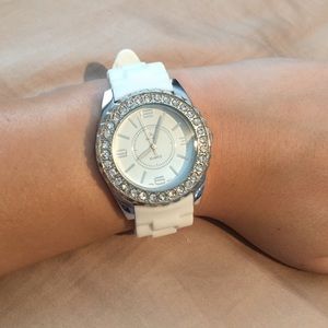 PRICE DROP!! 🎉 White and faux Dimond watch!