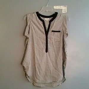 Black and white formal top