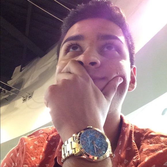 Meet your Posher, Cristopher