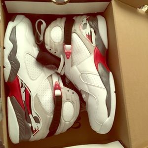 Air Jordan 8 Retro.