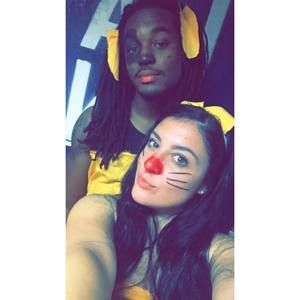 Meet your Posher, Valeria