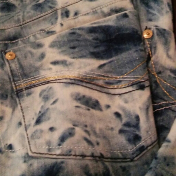 Jeans - Picture 3 of 4