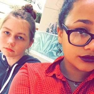 Meet your Posher, Amaris