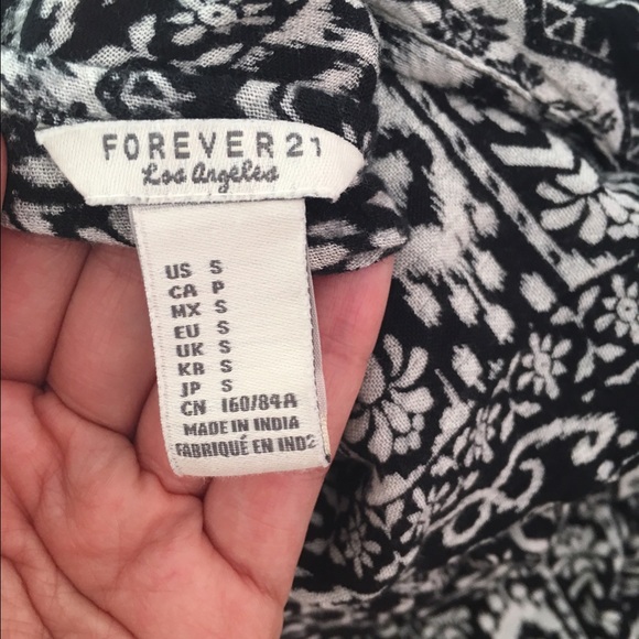 🔴🔴SOLD 🔴🔴 Printed boho mini dress, flowy - Picture 3 of 4