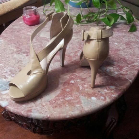 Open Toe Heels - Picture 2 of 3