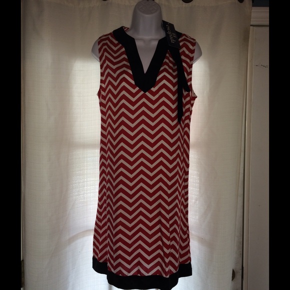 BNWT Escapada Red, White & Black chevron dress