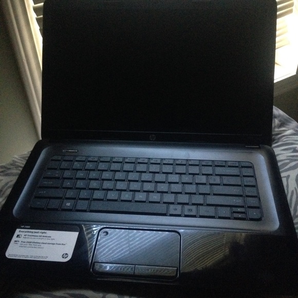 HP LABTOP - Picture 2 of 3