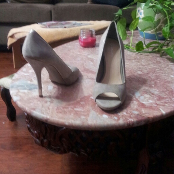 Peep Toe Heels - Picture 1 of 4