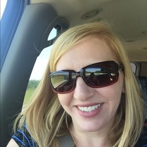 Meet your Posher, Deanna