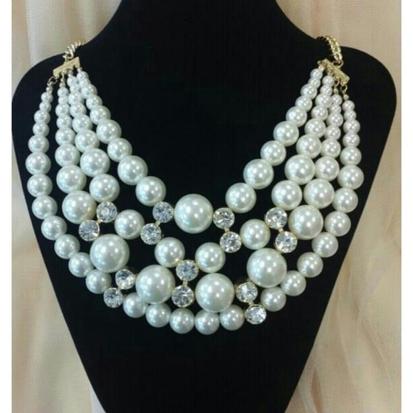 Pearl & Gold Necklace Set