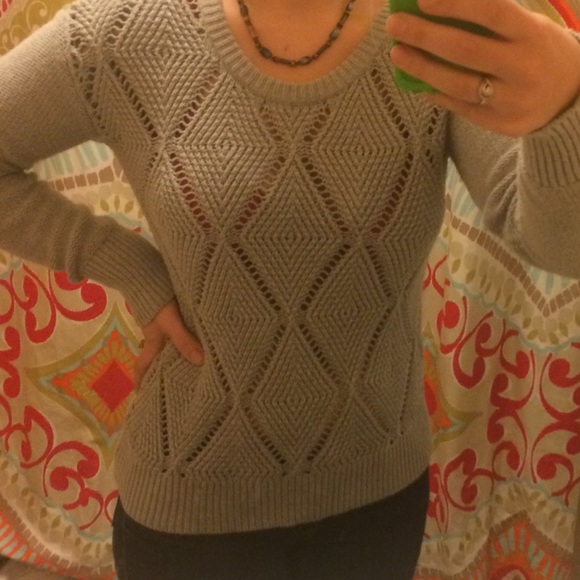 SALE!!❄️Perfect Pretty Gray Sweater❄️ - Picture 4 of 4